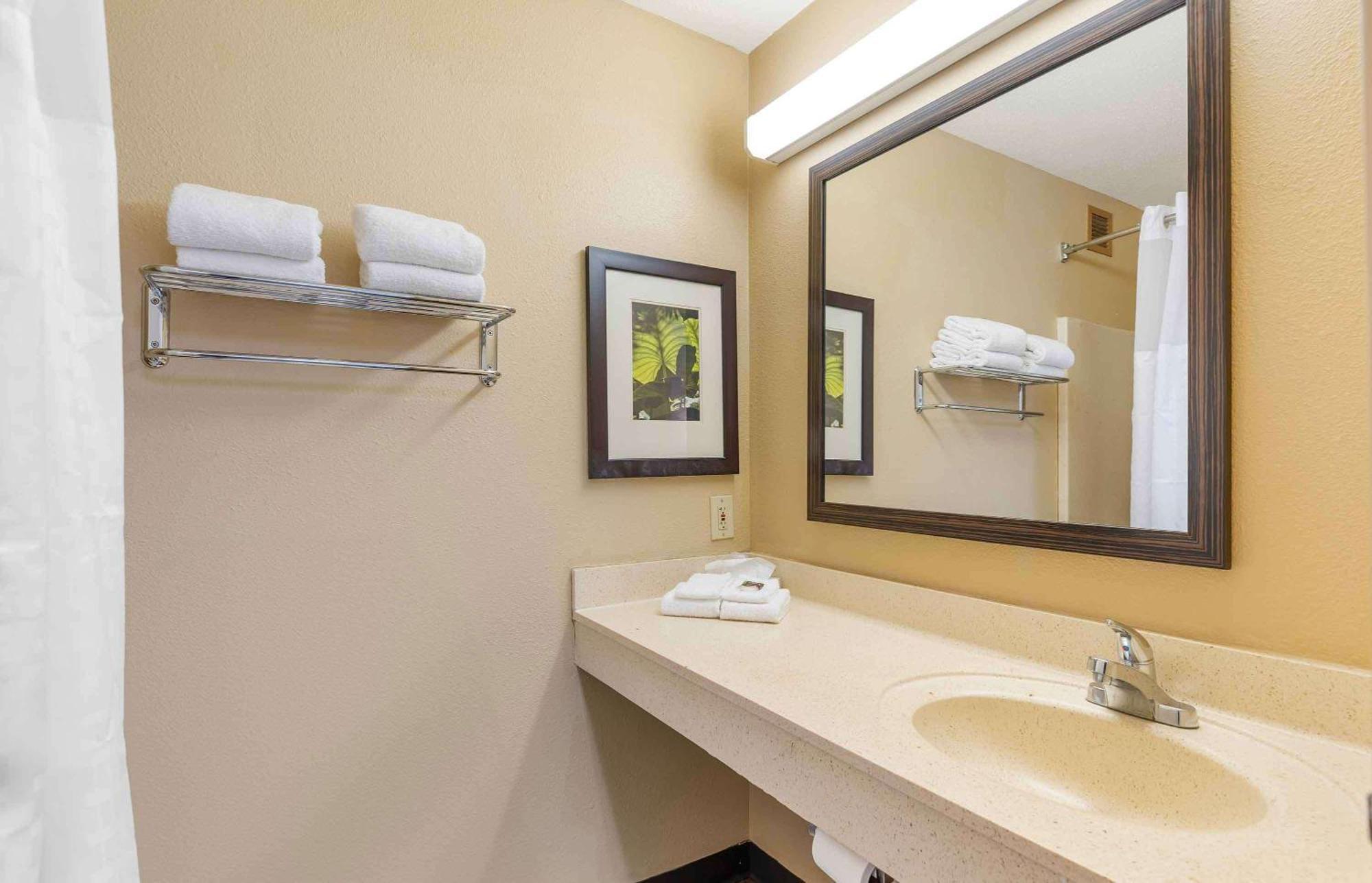 Extended Stay America Suites - St Louis - Westport - E Lackland Rd Maryland Heights Eksteriør bilde