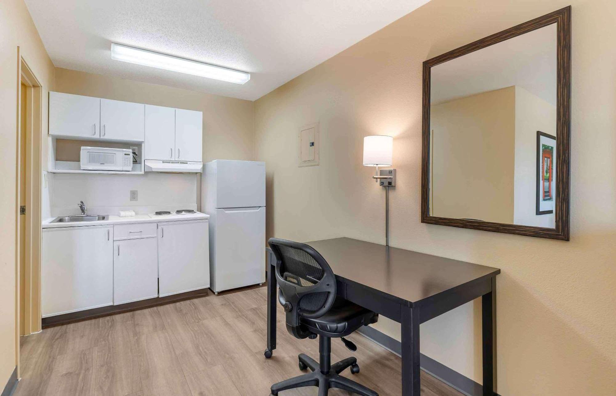 Extended Stay America Suites - St Louis - Westport - E Lackland Rd Maryland Heights Eksteriør bilde