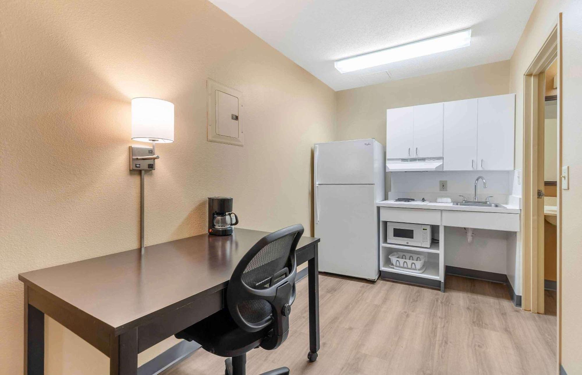 Extended Stay America Suites - St Louis - Westport - E Lackland Rd Maryland Heights Eksteriør bilde